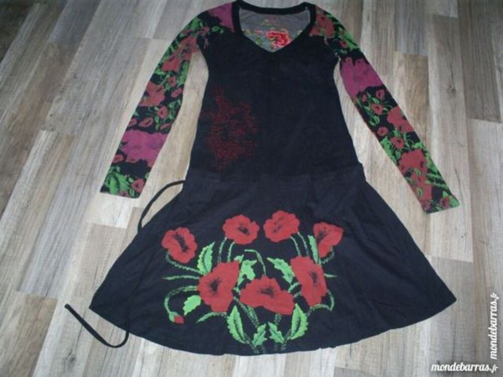 Robe DESIGUAL Taille M Vêtements