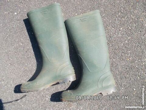 bottes en caoutchouc kaki t.40 3 Chambly (60)