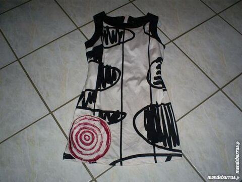 Robe DESIGUAL  Taille 36 50 Geneuille (25)