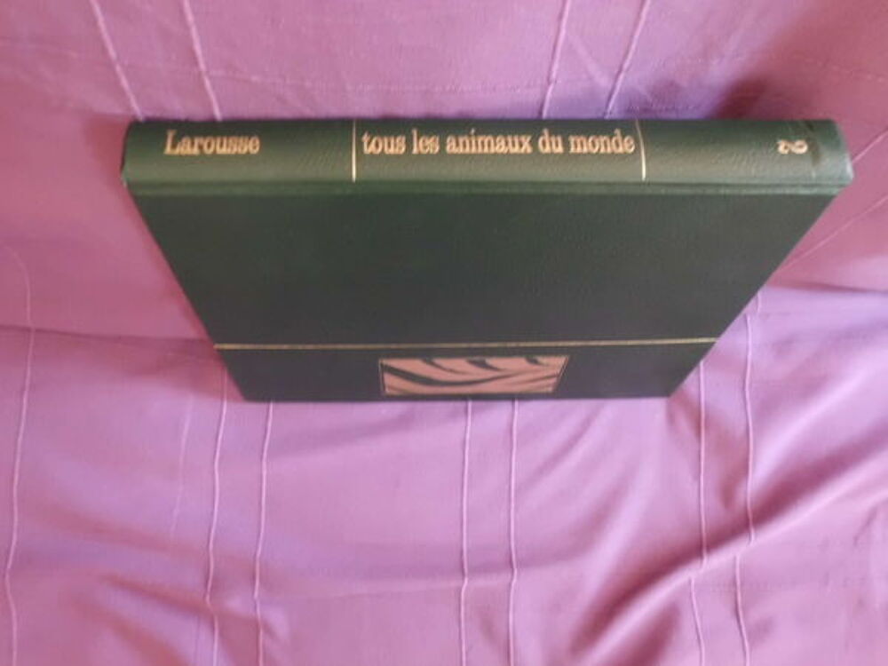 LES ANIMAUX DU MONDE Livres et BD