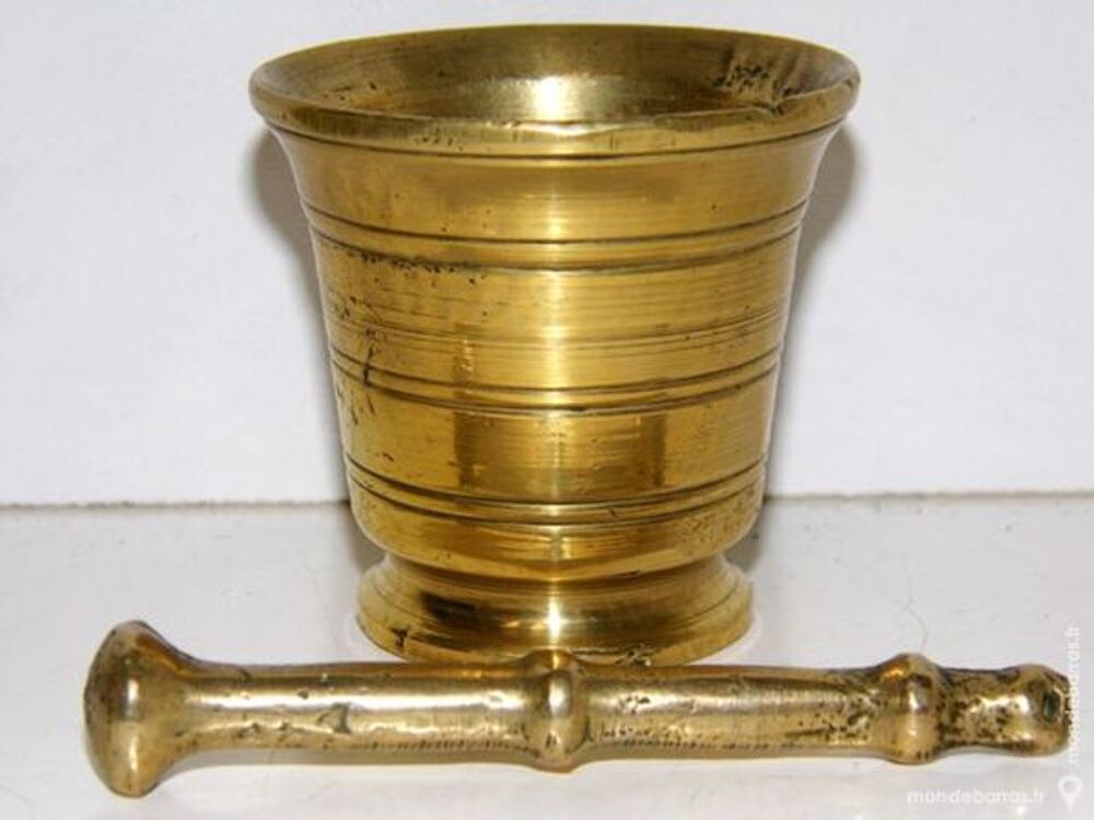 Mortier pilon pharmacie bronze cendrier brocante Décoration