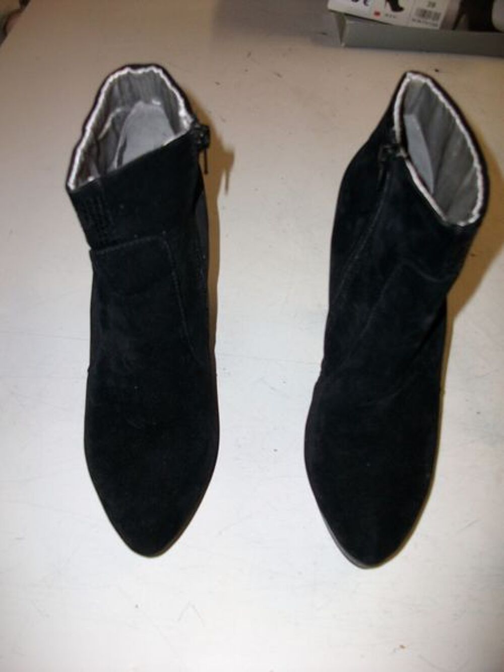 Bottines Noir haut stri&eacute; brillant- talon de 11 cm en pt 39 Chaussures