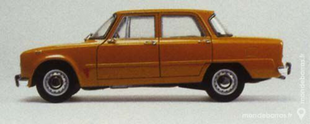 Alfa Romeo Giulia 1300 Minichamps 1/18 Neuf Jeux / jouets