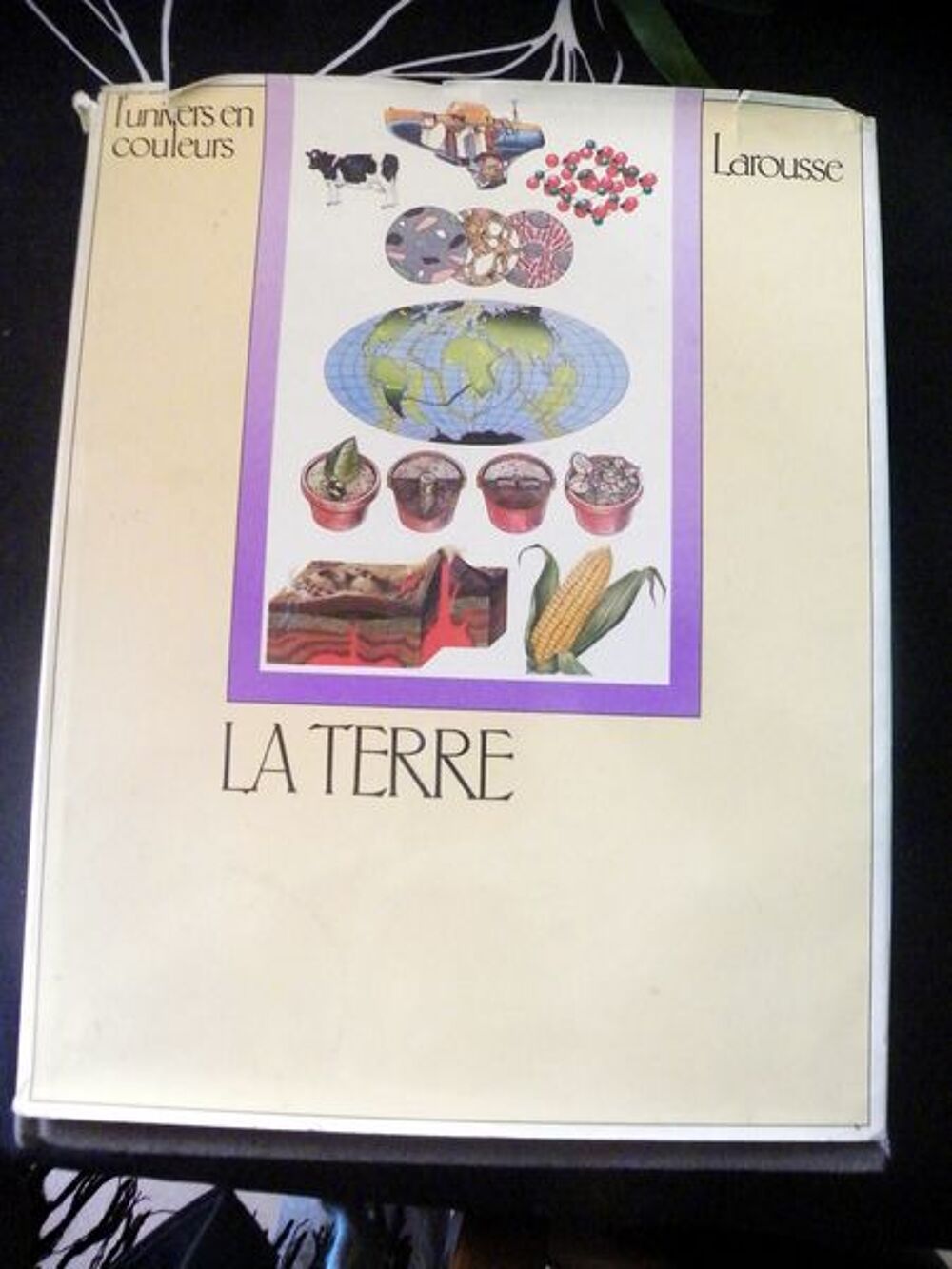 La Terre L Univers En Couleurs Livres et BD