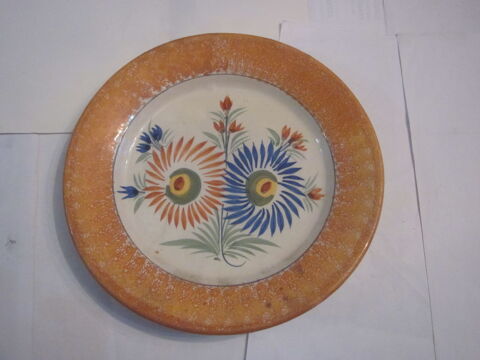 ASSIETTE HENRIOT QUIMPER  décor  FLEURS 12 Brest (29)