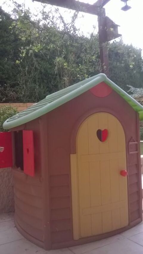 Cabane pour enfant en plastique 50 Nice (06)