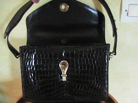 sac a main gucci 1000 Colombiers (61)