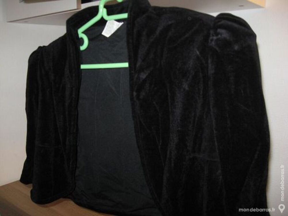 Robe bleue et noire Vêtements