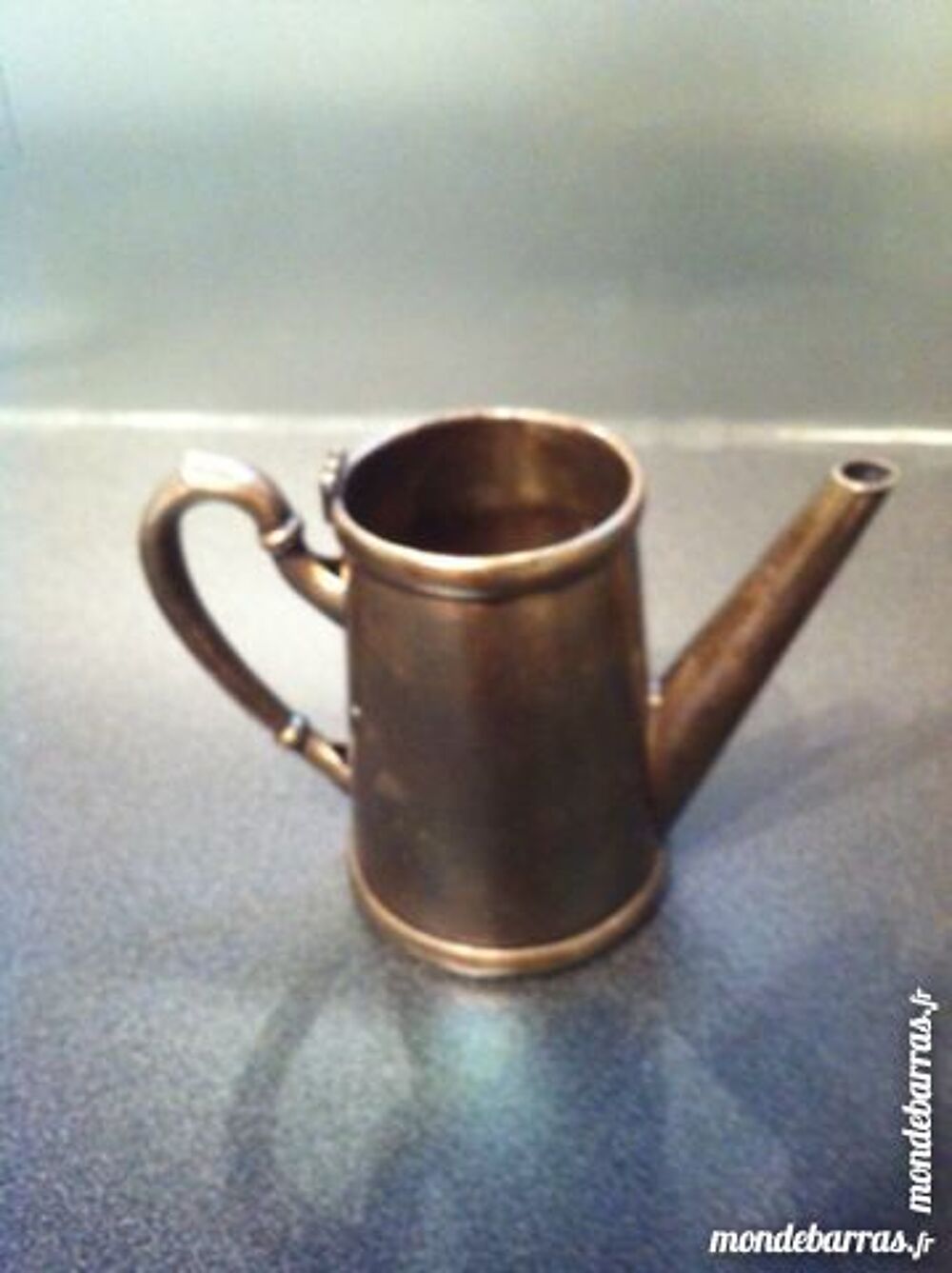 PETIT PICHET ANCIEN EN METAL ARGENTE Décoration
