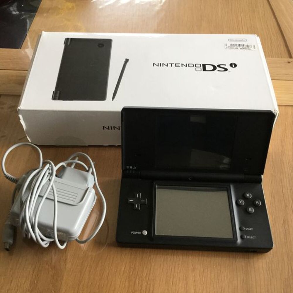 Nintendo DSi Consoles et jeux vidéos