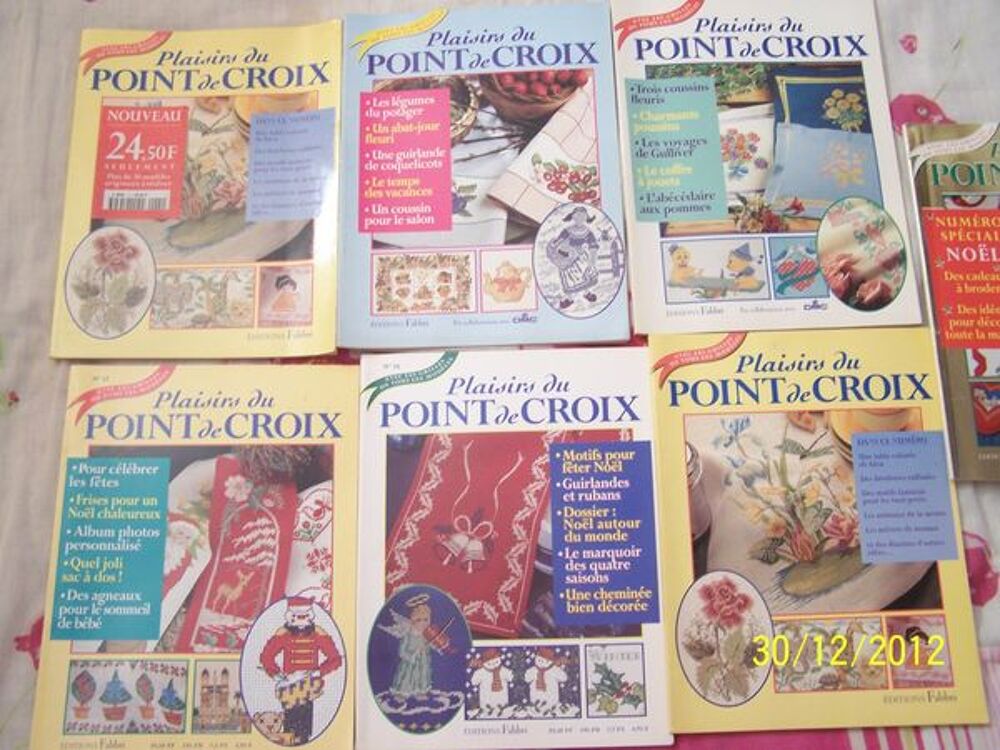 5 MAGASINES PLAISIR DU POINT DE CROIX Livres et BD