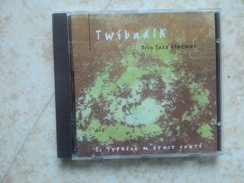TWIBADIK
TRIO JAZZ KLEZMER
SI SYPH&Eacute;L&Eacute; M'&Eacute;TAIT CONT&Eacute; - 2002 CD et vinyles