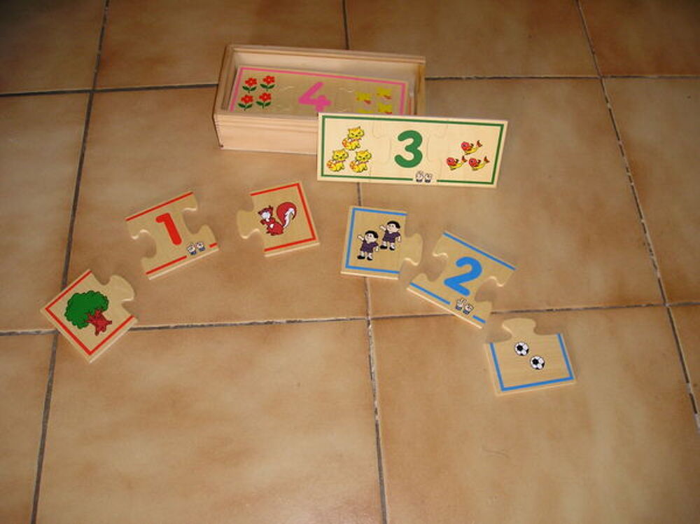 Puzzle &eacute;ducatif en bois
Jeux / jouets
