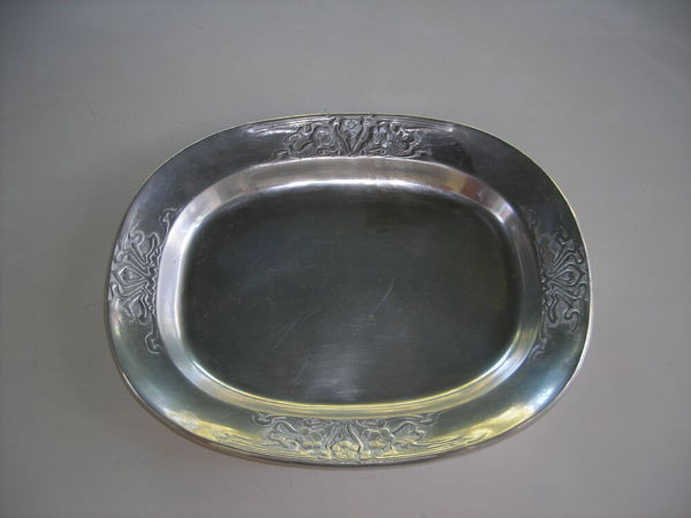PLATEAU DE SERVICE DE TABLE EN PELTRINA 