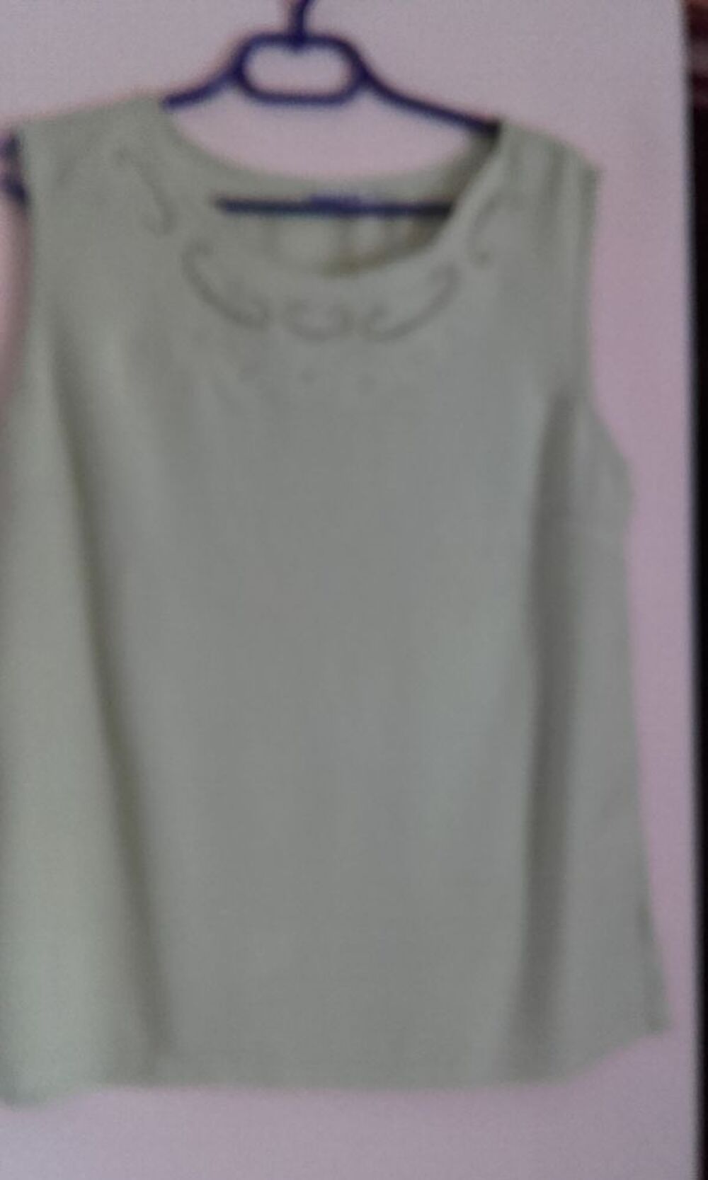 tee-shirt sans manches Vêtements