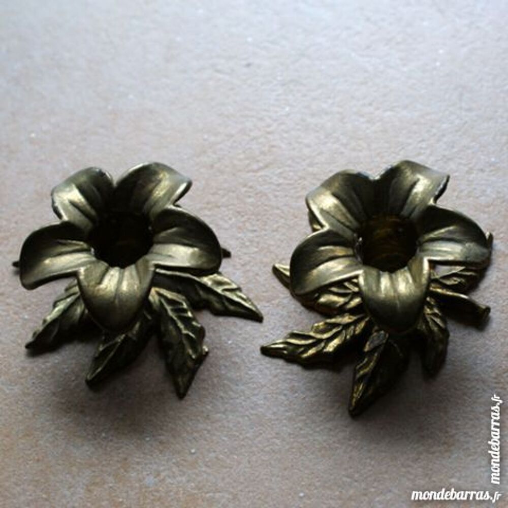 Bougeoirs forme fleur et feuilles en laiton Décoration