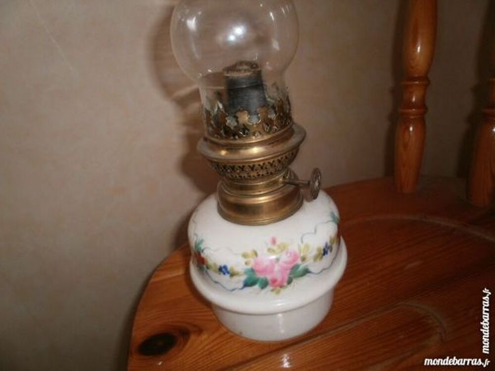 lampe &agrave; p&eacute;trole Décoration