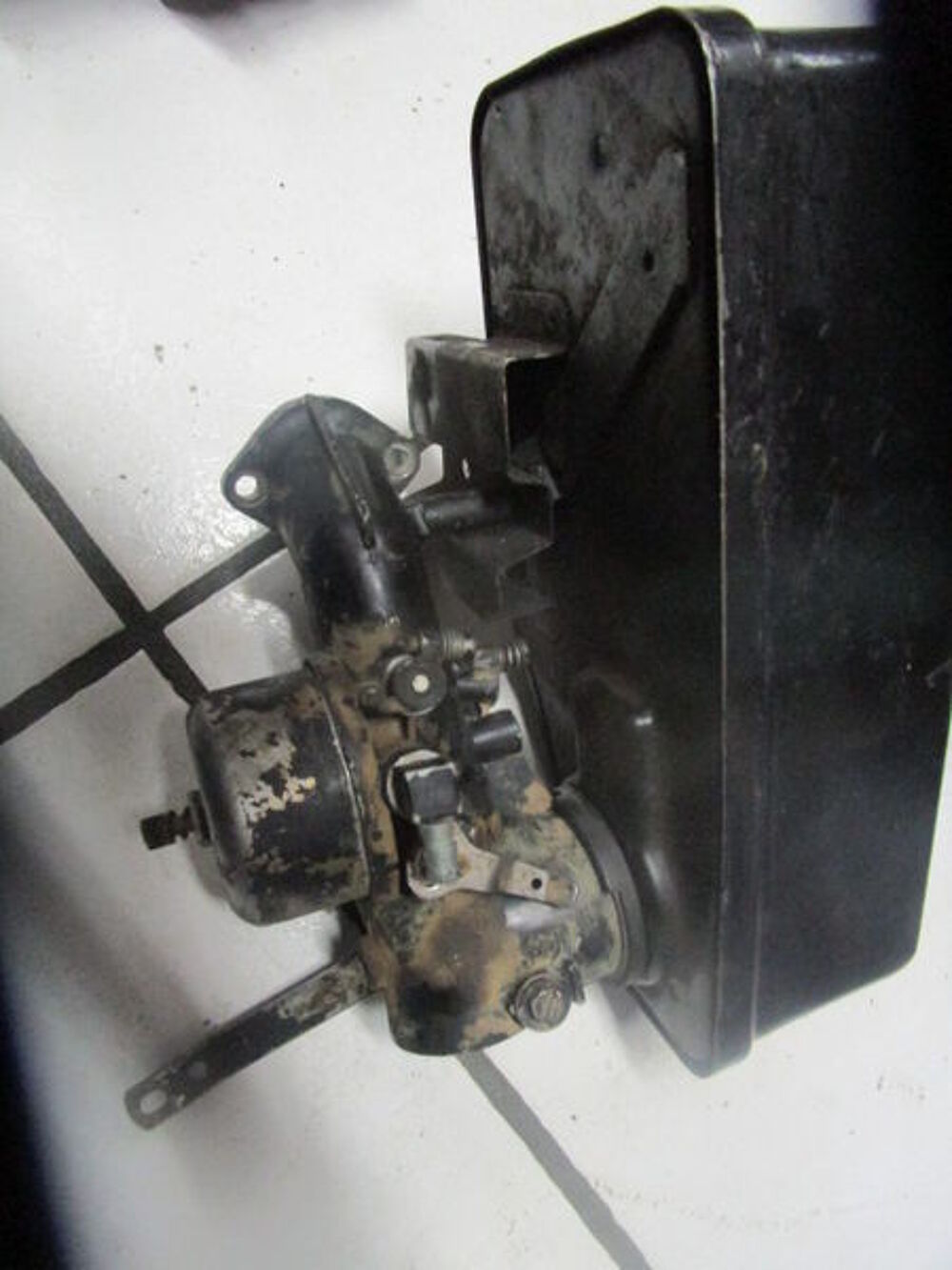 carburateur briggs stratton prix 35€ Jardin