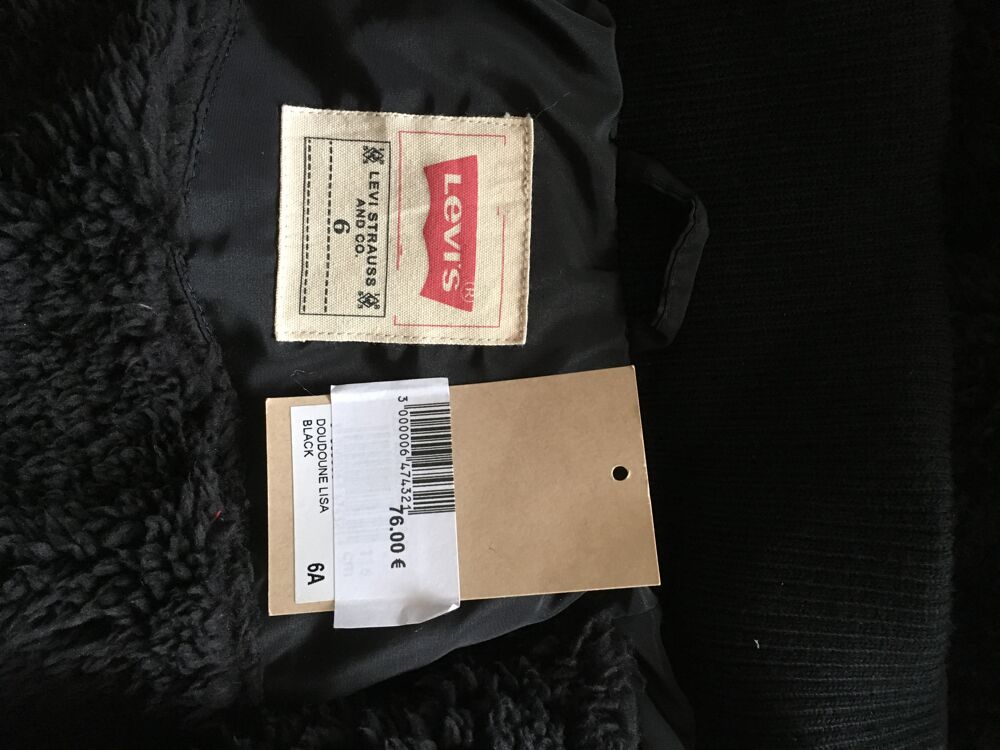 Doudoune Levis (fille 6 ans) neuve Vêtements enfants