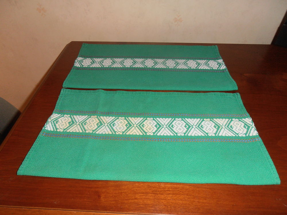 3 serviettes de table (79) Cuisine