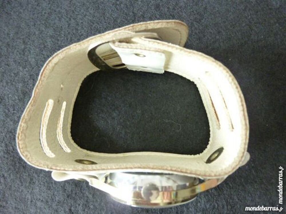 HARWESTER montre m&eacute;canique Suisse DIV0506 Bijoux et montres