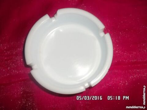 CENDRIER CERAMIQUE GAULOISES 3 Chambly (60)