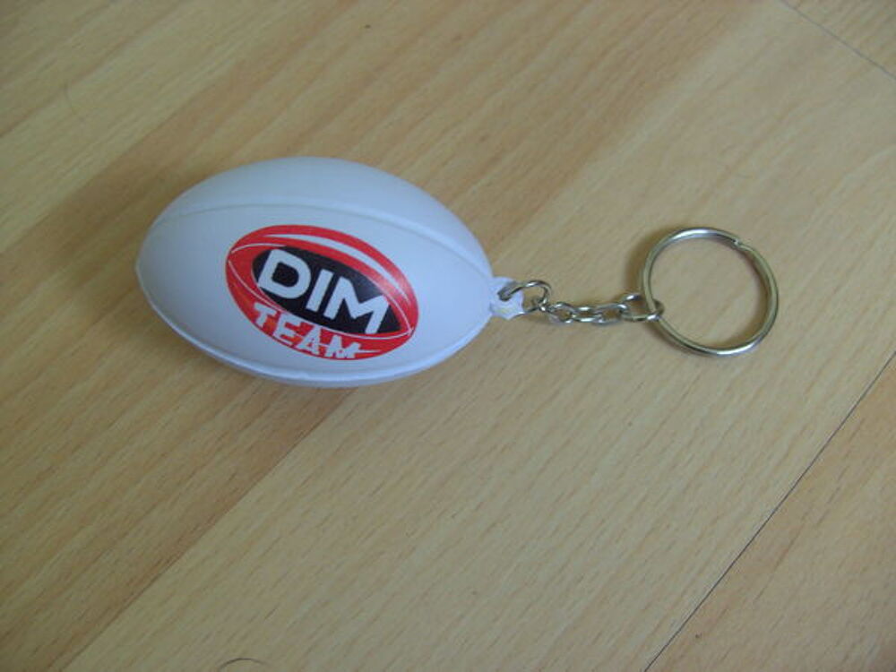 Porte-cl&eacute;s en forme de ballon de rugby (Neuf) Jeux / jouets