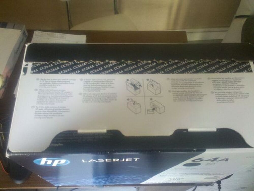 Cartouche d'encre hp laserjet 64A. Matériel informatique