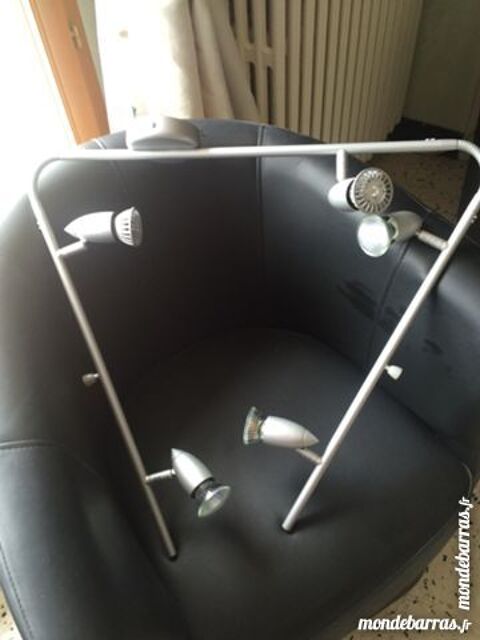 APPLIQUE MURALE ORIENTABLE ASPECT GRIS METAL 15 Bray-sur-Seine (77)