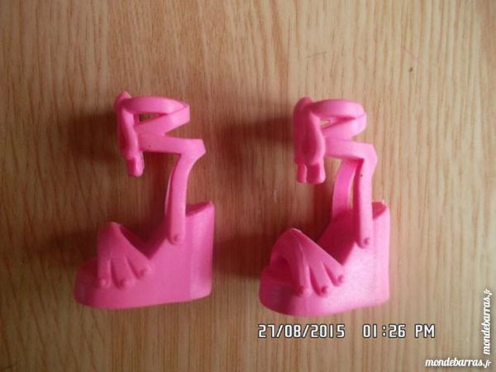 CHAUSSURES ROSES Jeux / jouets