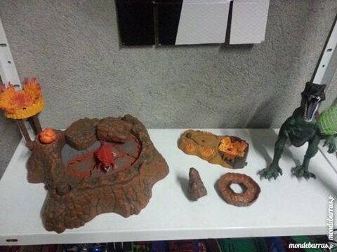 Dinosaures 10 Castelnau-de-Lvis (81)