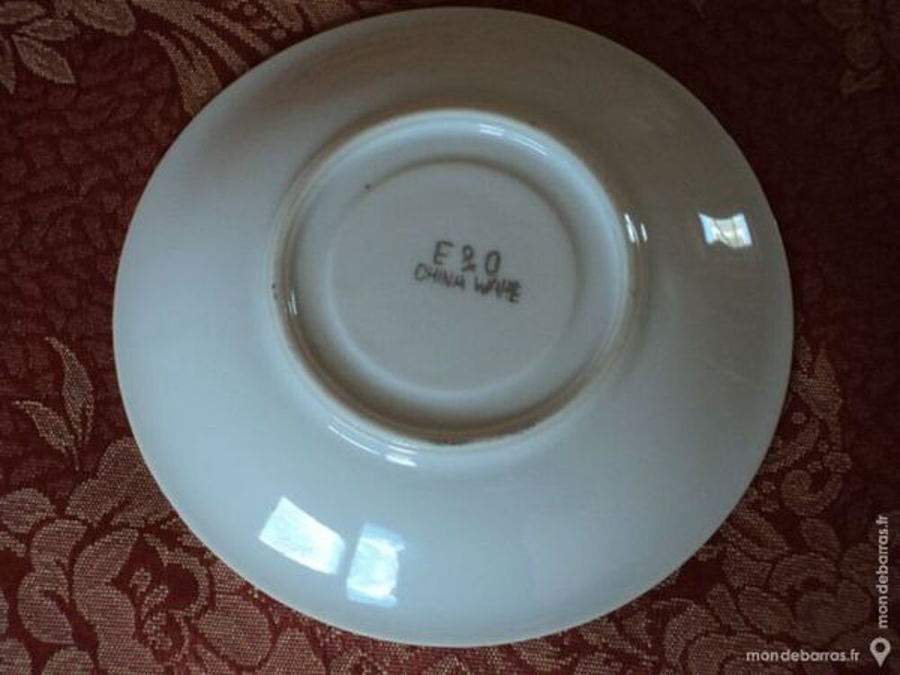 TASSE et SOUS TASSE porcelaine de CHINE Décoration