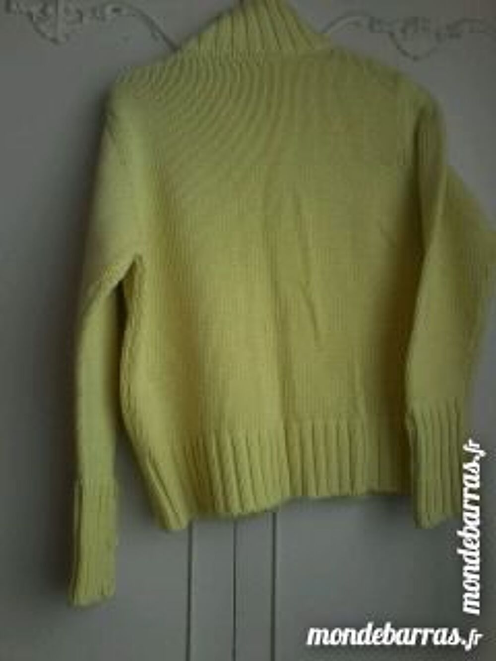 GILET JAUNE TAILLE M 38/40 PHILDAR D'OCCAS. Vêtements