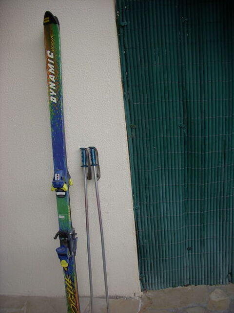 SKIS + BATONS 70 Mouans-Sartoux (06)