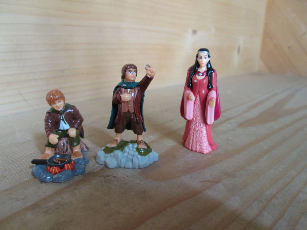 Figurines miniatures "Seigneur des anneaux " 