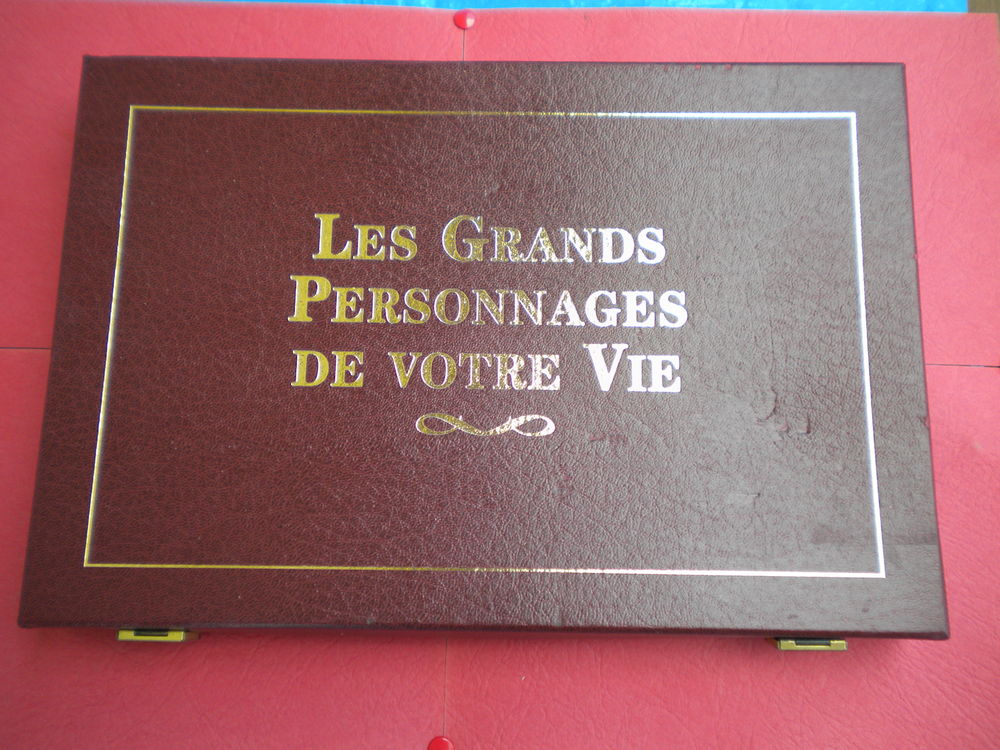 COFFRET pour 24 PIECES de MONNAIES 