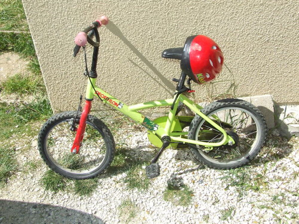 VELO ENFANTS 16 POUCES avec CASQUE Vélos