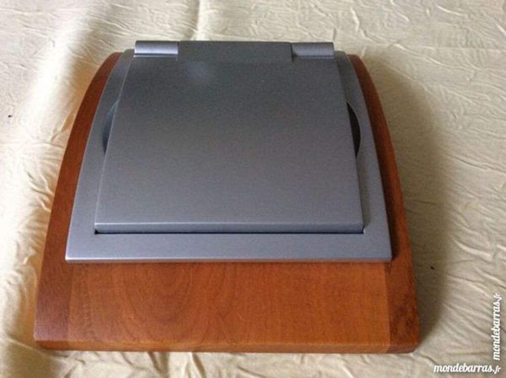 R&eacute;veil calendrier calculatrice bureau addex design 