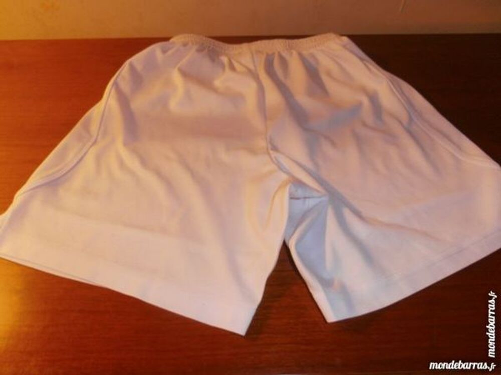 Short de foot blanc Sports