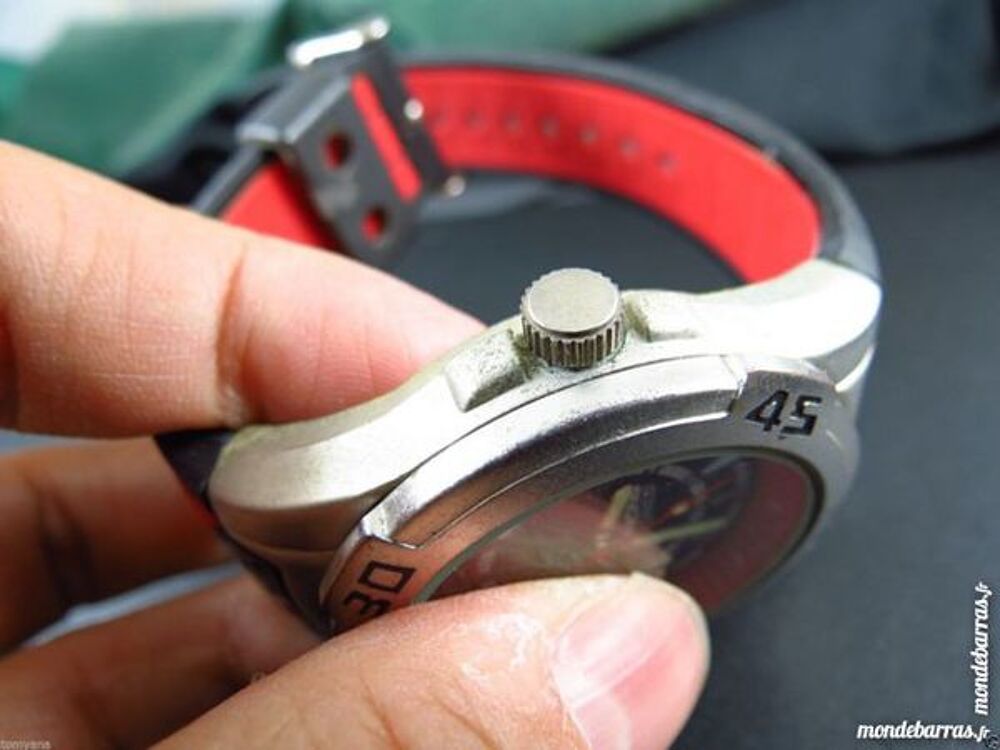 RED RACING CAR SERIES montre analogique DIV0440 Bijoux et montres