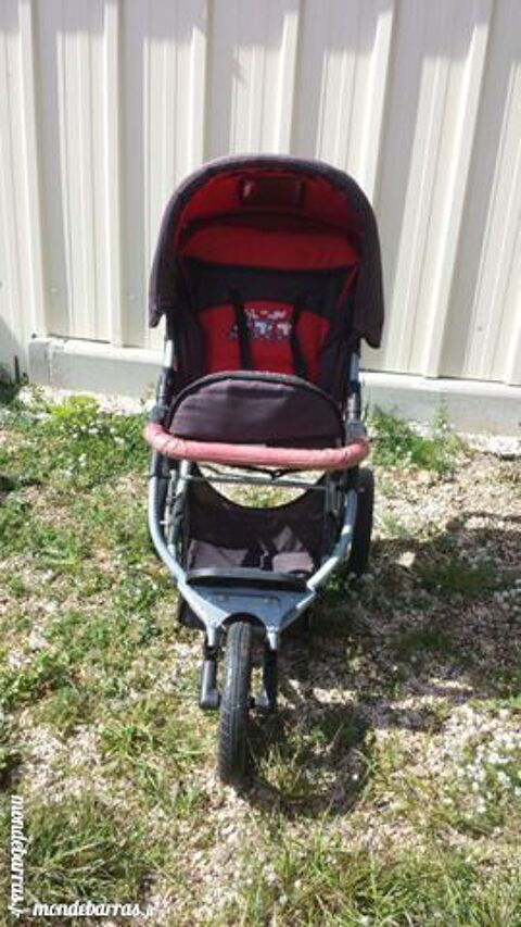 Poussette transformable 1er ge 35 Opoul-Prillos (66)