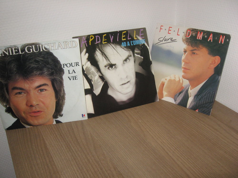 Vinyles 45 tours
Divers CD et vinyles