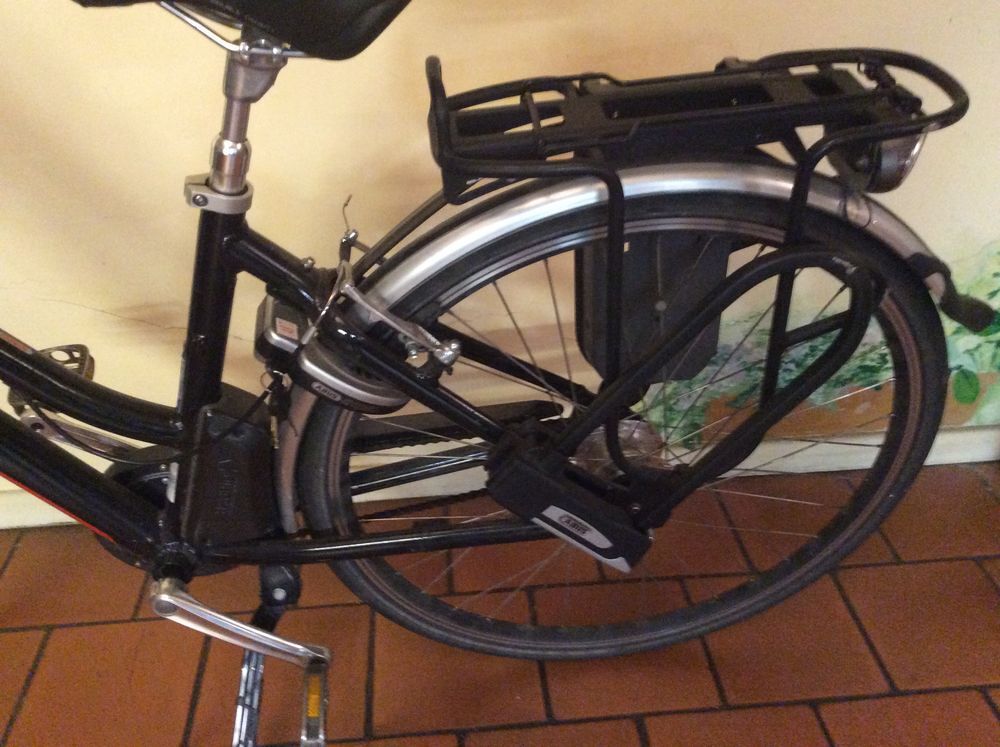 Velo Giant &agrave; assistance &eacute;lectrique Vélos