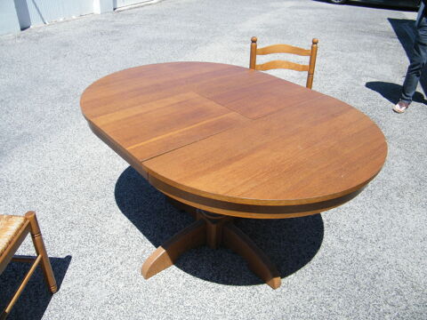 table de cuisine +4chaises 99 Les Sablettes (83)