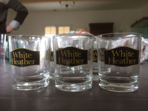 Lot de 5 petit verres � aperetif ' 10 Nimes (30)