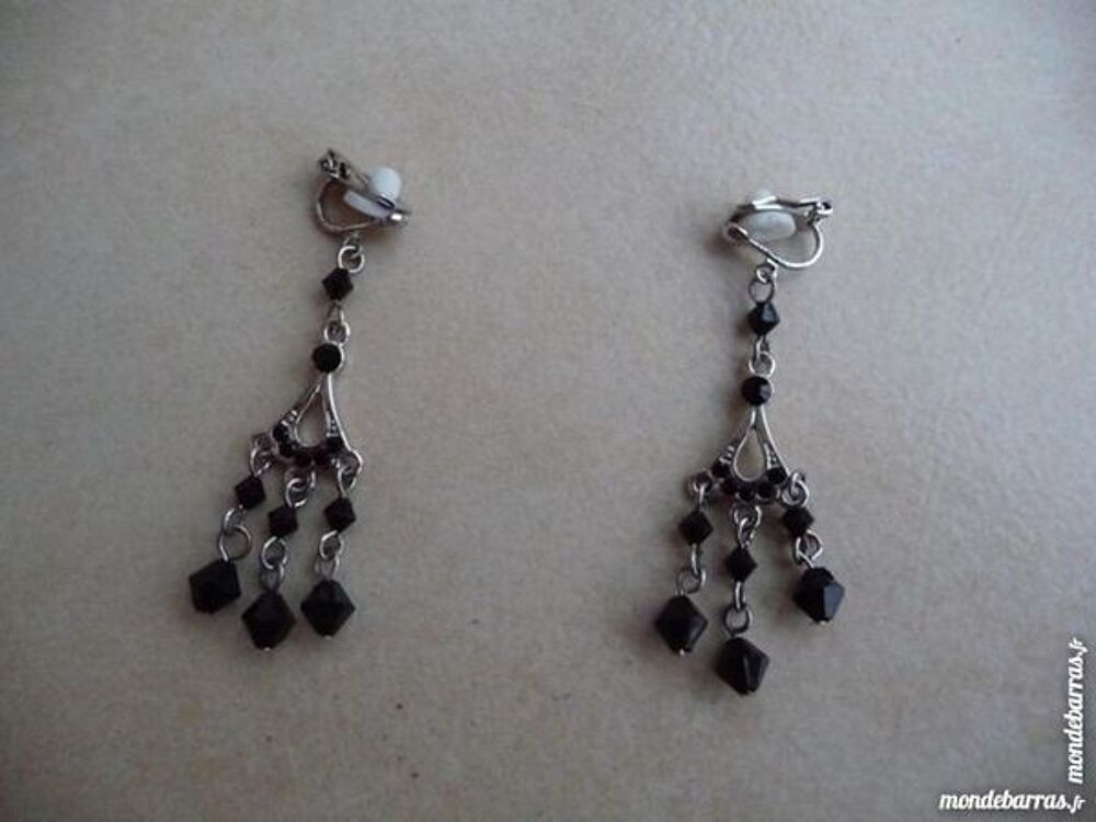 Boucles d'oreilles Pendants perles noires - NEUVES Bijoux et montres