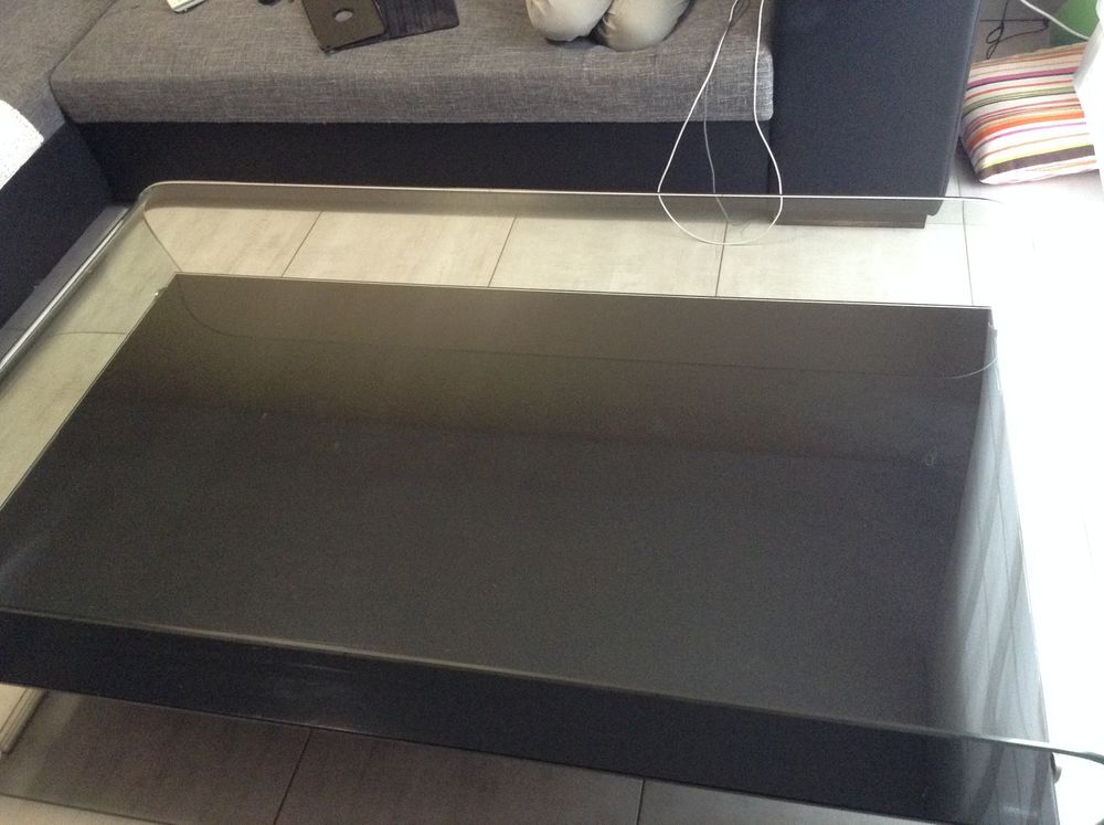 Table basse desing tout en verre Meubles