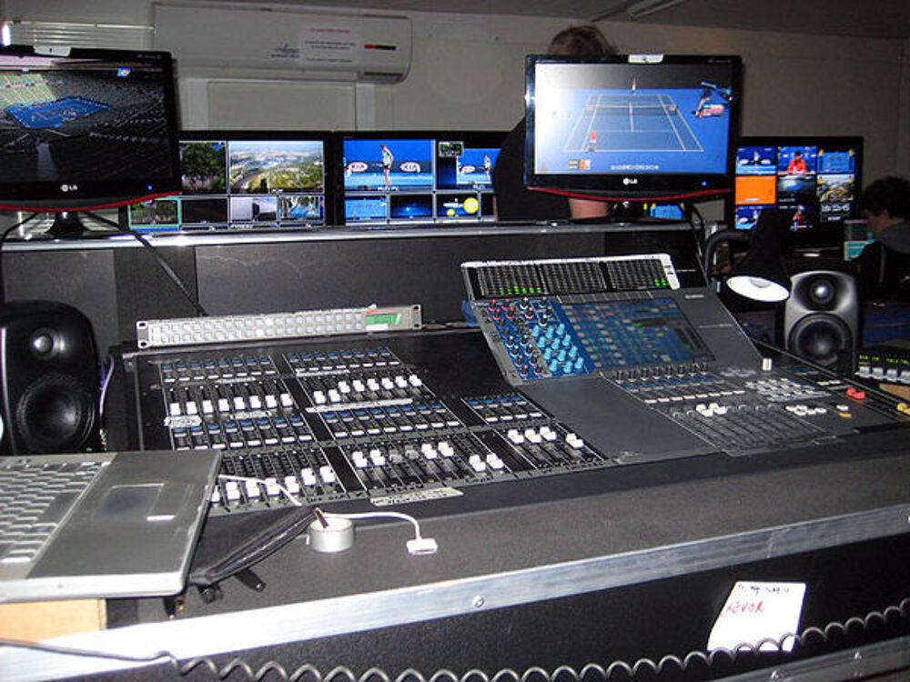 M7CL 32 CONSOLE NUMERIQUE Audio et hifi