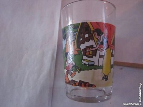 verre dessin anim�  BLANCHE NEIGE ET LES 7 NAINS 8 Brest (29)