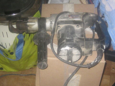 MARTEAU PIQUEUR prof MARQUE FERME 300 Gennevilliers (92)